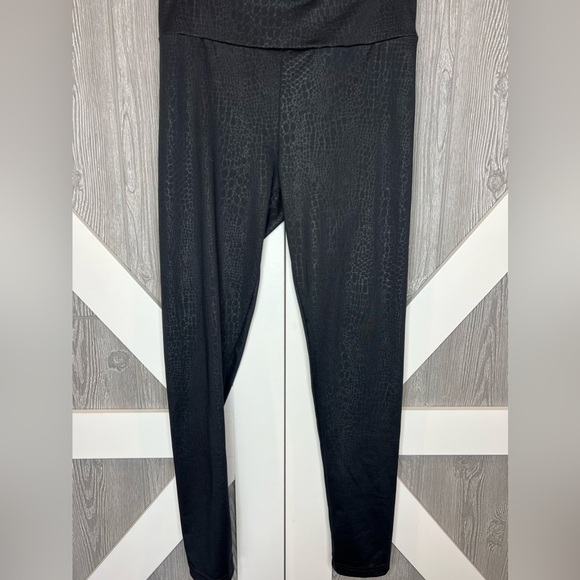 D11.31 No Boundaries Juniors Black Print Leggings M (7/9) - Picture 2 of 5